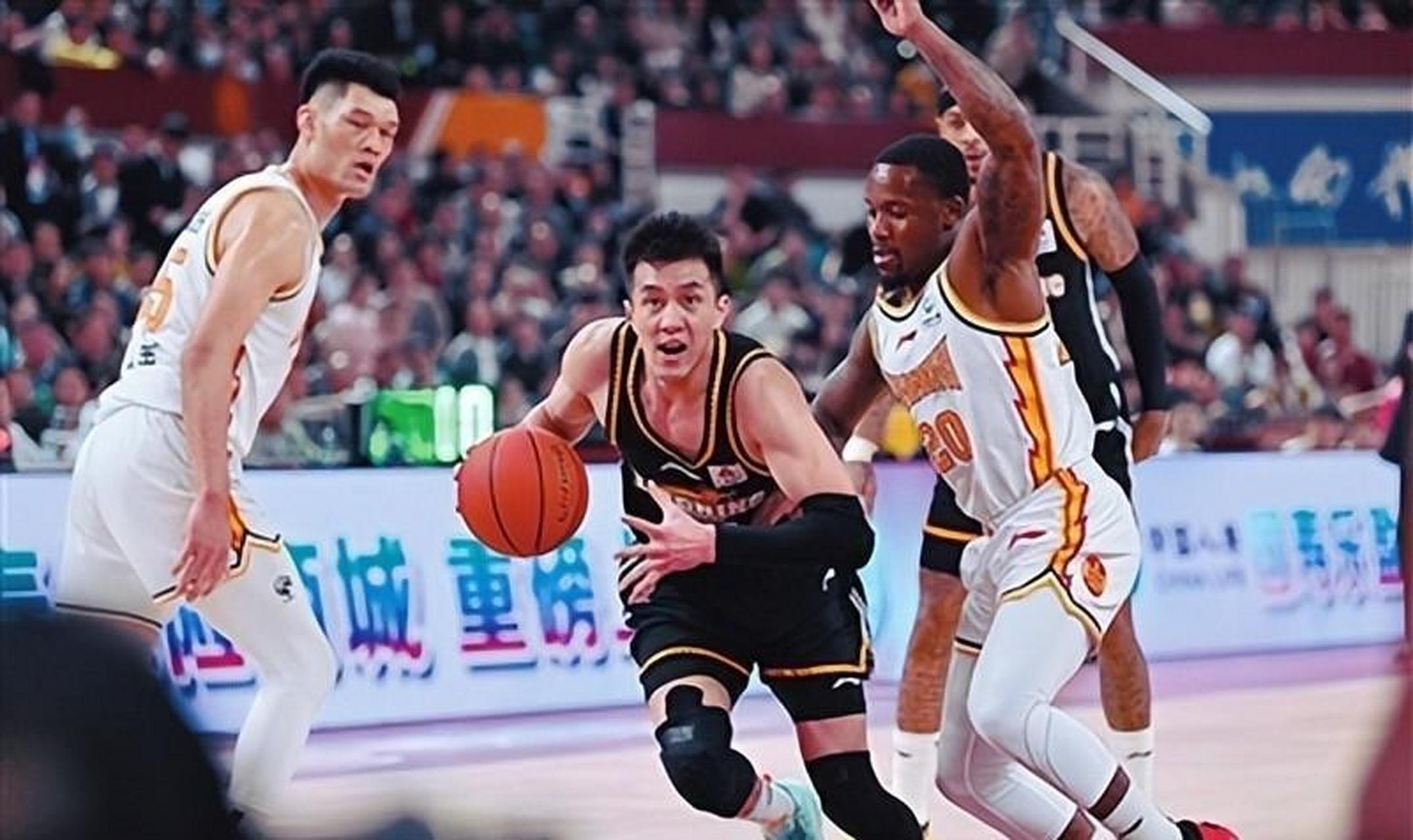 辽宁男篮在比赛中展现出高超实力，轻松击败对手的简单介绍
