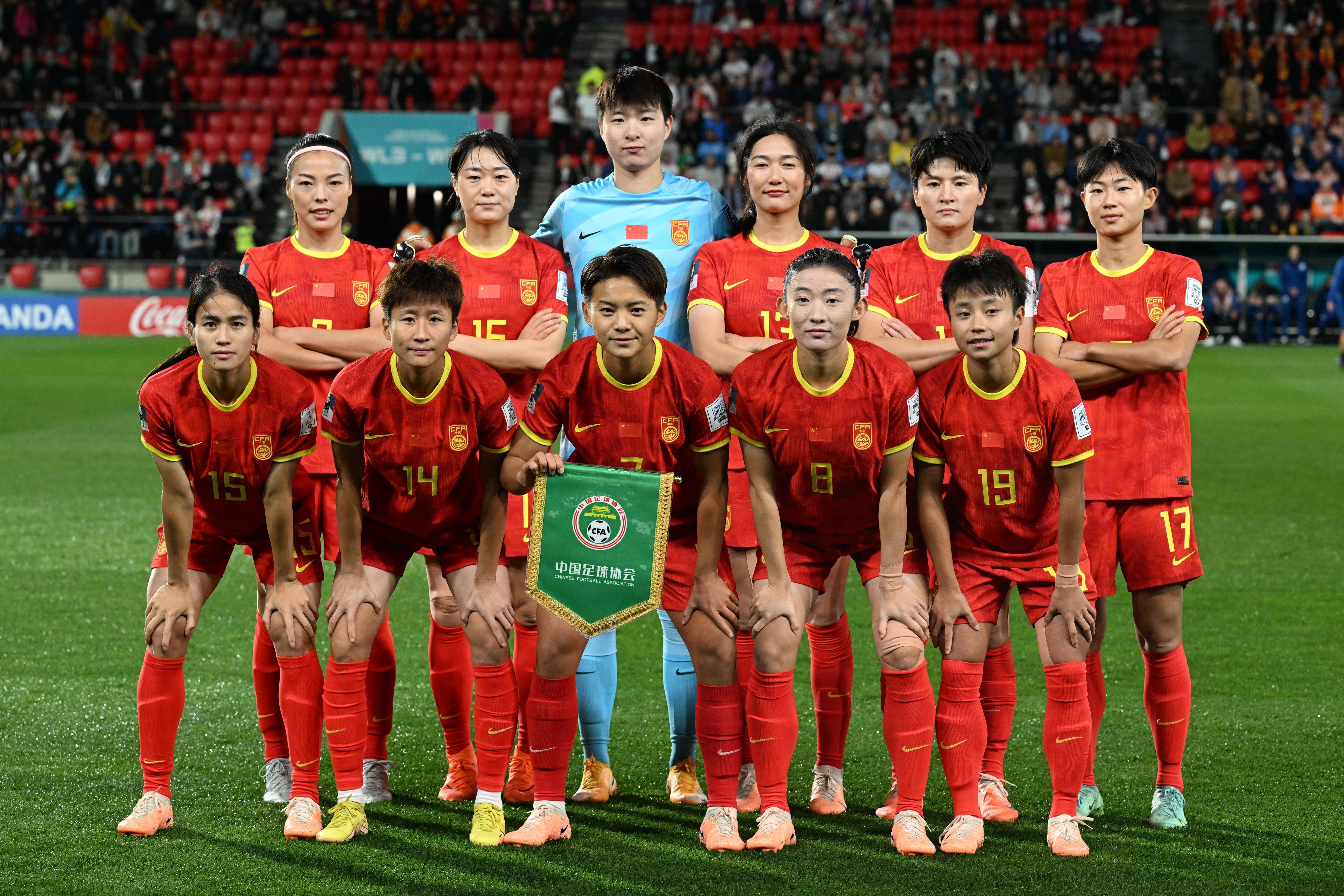 中国女足实力突出，队员团结一致，迎难而上！的简单介绍